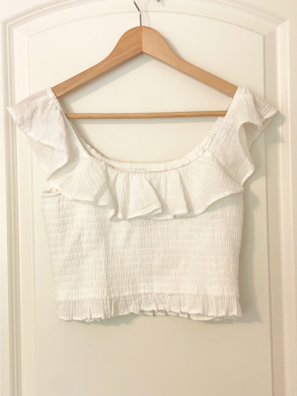 NWT American Eagle White Smocked Ruffle Crop Top Small Cottagecore Coquette